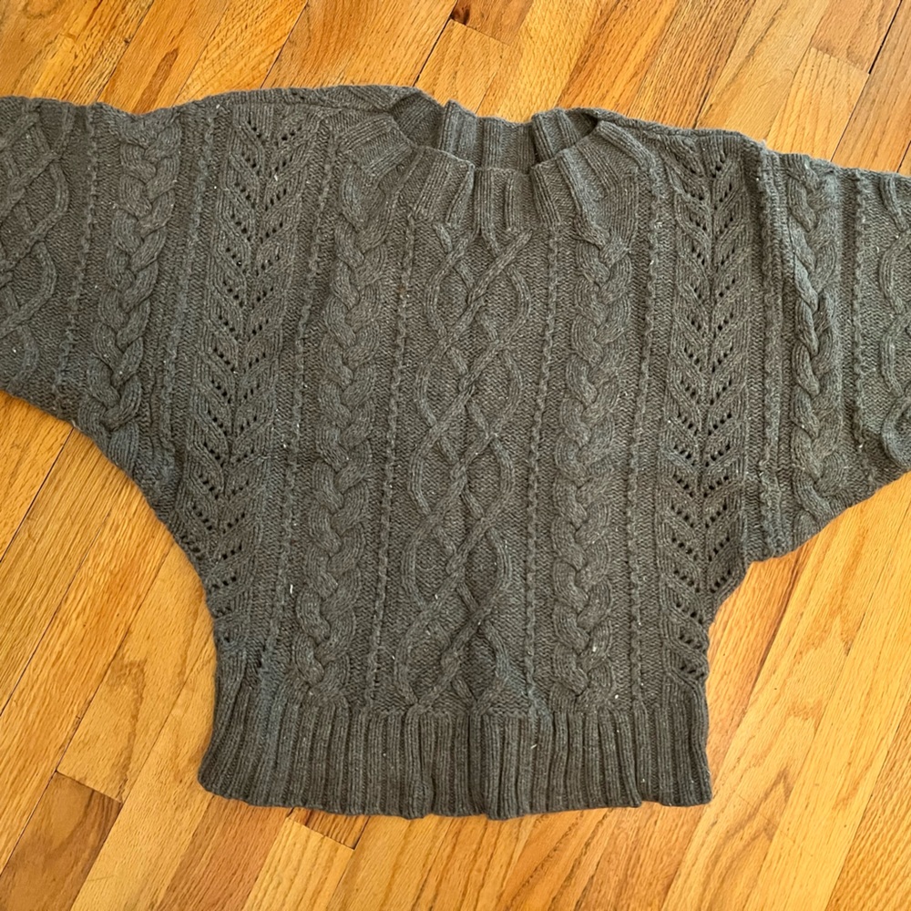 Vintage gray cable knit sweater